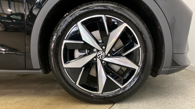 Volkswagen ID.4 250kW 4MOTION GTX Edition 79kWh 5dr Auto Electric Estate - Image 5
